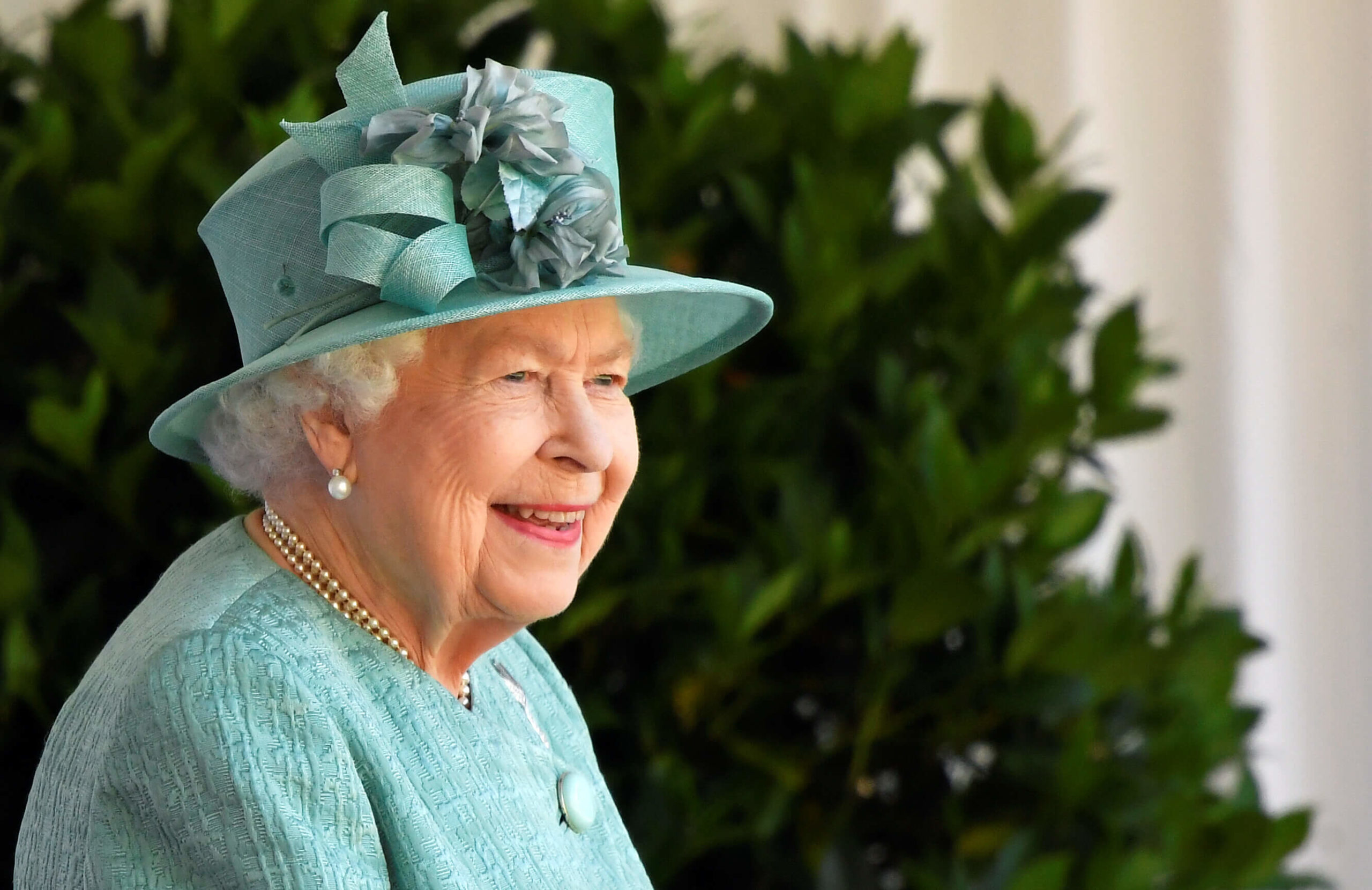 Queen2 (1) Queen Elizabeth 2